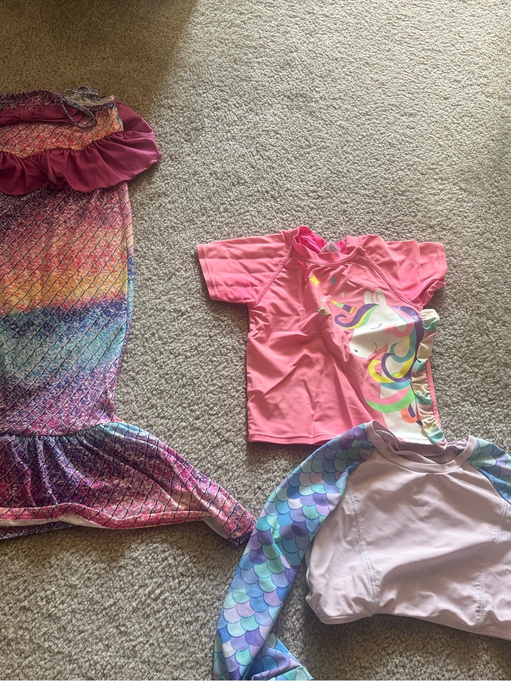 Girl mermaid swimming clothing girl size s 6-7 with two free top